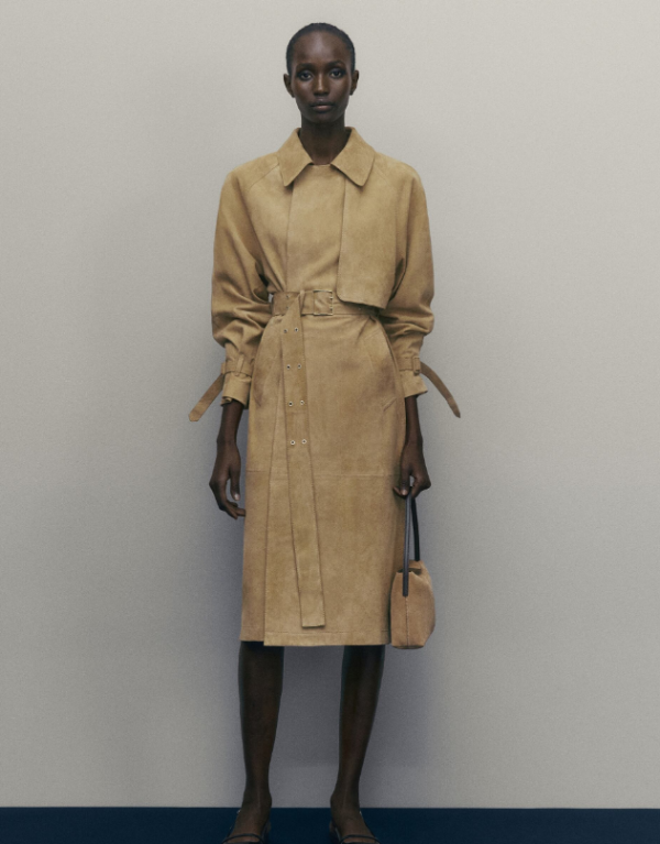 Trench Coat Berbahan Suede